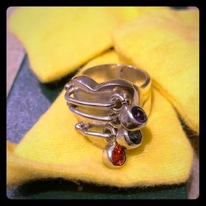 Thick band ring heart shape & 3 stones in size 7